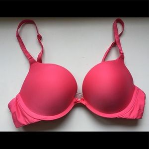 Victoria’s secret push up bra 34b/ 32a